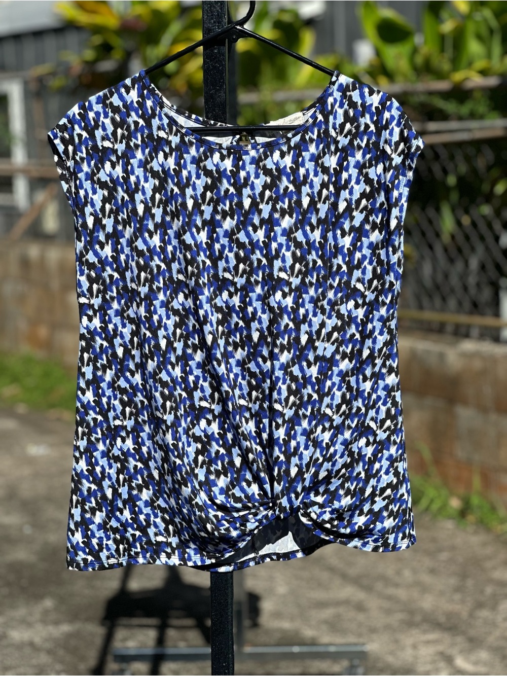 Blue & Black Printed Knot-Front Blouse